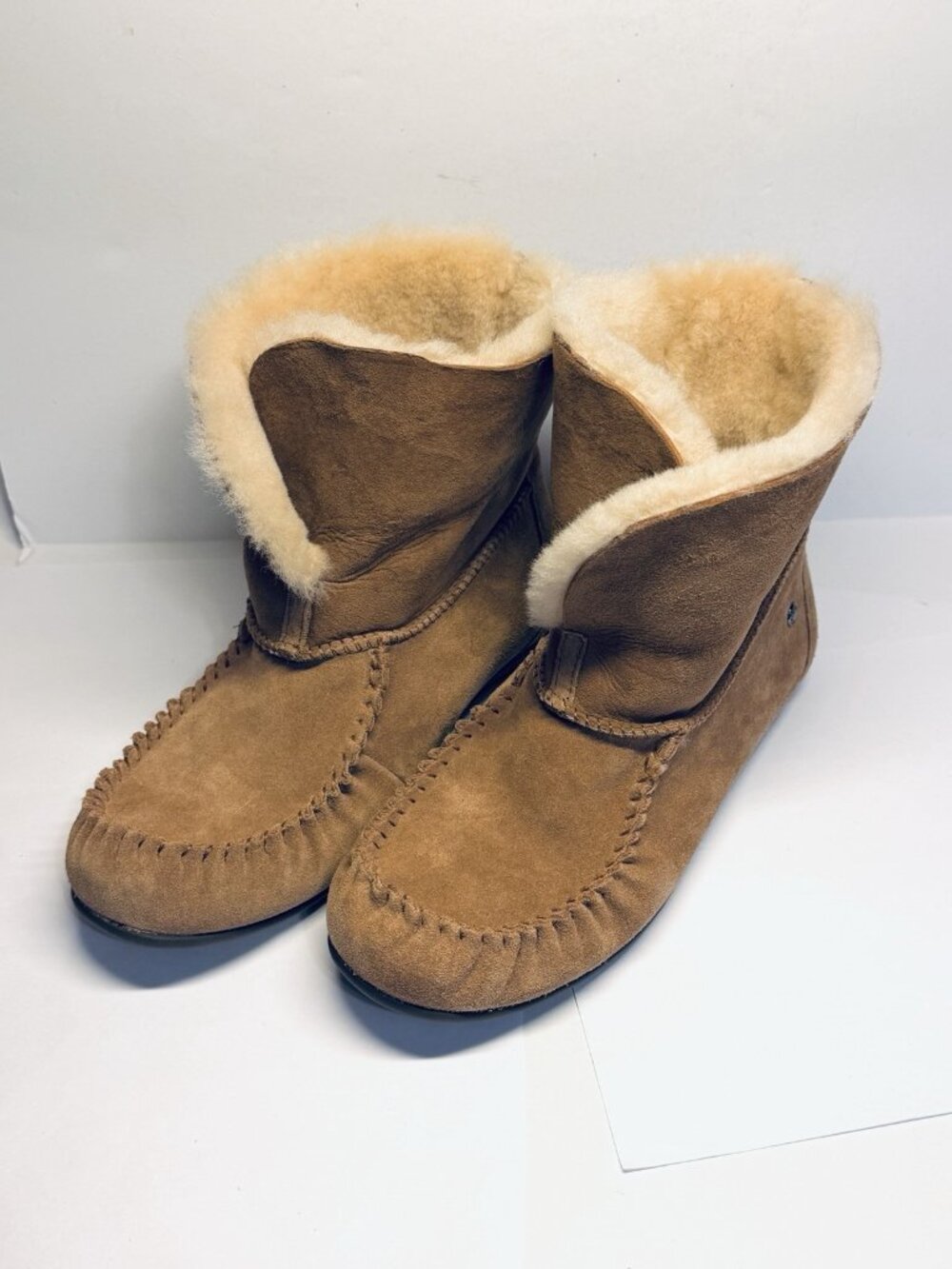 ABEO B.I.O. System Women's Whitby Tan Sheepskin Ankle Booties Sz 9 Slip-On - Picture 2 of 14
